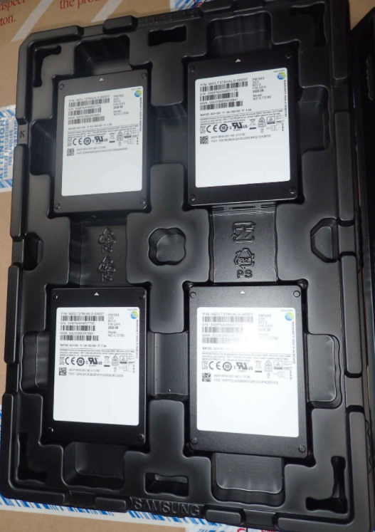 三星PM1643 960G SAS MZILT960HAHQ-00007服務器固態(tài)硬盤